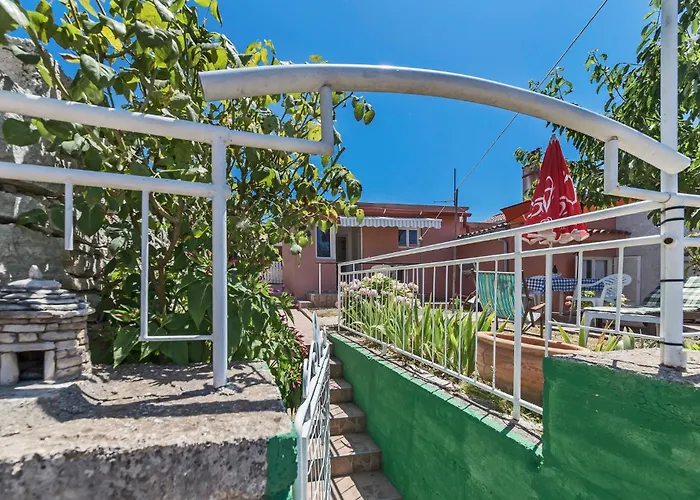 Vikendica Awesome In With Kitchen *