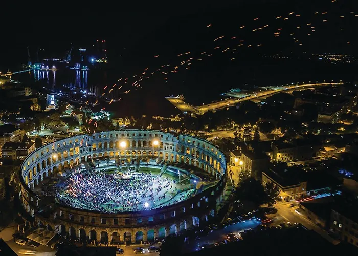 Awesome In With Kitchen *