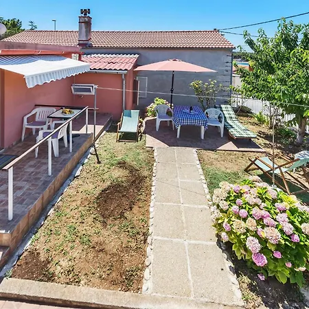 Awesome In With Kitchen Hébergement de vacances