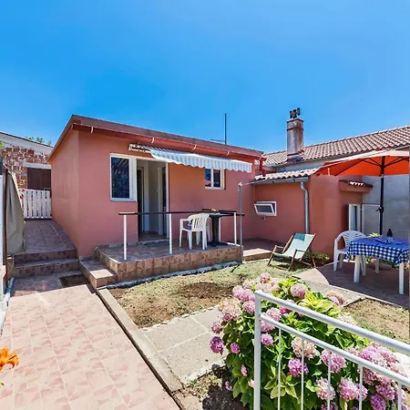 Hébergement de vacances Awesome In With Kitchen *