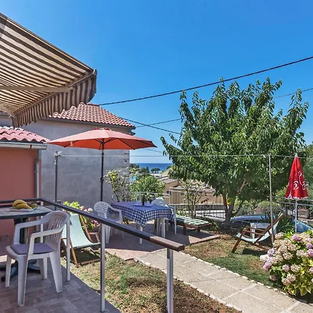 Holiday home Awesome In With Kitchen Pula