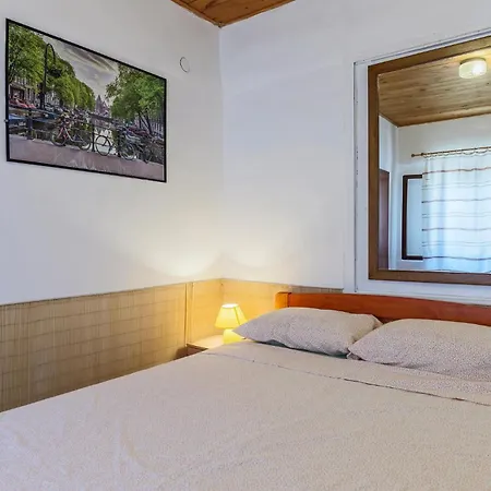 1 Bedroom Beautiful In